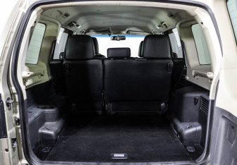 Подержанный автомобиль Mitsubishi Pajero 2014 года (25 фото)