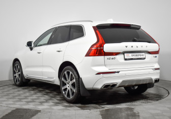 Подержанный автомобиль Volvo XC60 2018 года (7 фото)