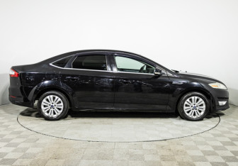 Подержанный автомобиль Ford Mondeo Sedan 2014 года (4 фото)