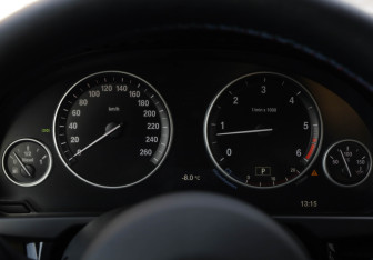 Подержанный автомобиль BMW X5 2016 года (14 фото)