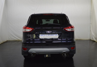 Подержанный автомобиль Ford Kuga 2014 года (6 фото)
