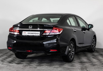 Подержанный автомобиль Honda Civic Sedan 2014 года (5 фото)