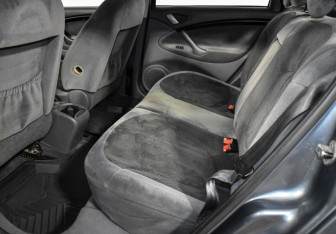 Подержанный автомобиль Citroen C5 Liftback 2006 года (14 фото)