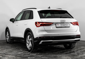 Подержанный автомобиль Audi Q3 2019 года (9 фото)
