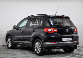 Подержанный автомобиль Volkswagen Tiguan 2010 года (6 фото)