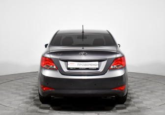 Подержанный автомобиль Hyundai Solaris Sedan 2016 года (6 фото)