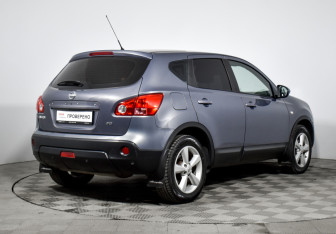 Подержанный автомобиль Nissan Qashqai 2007 года (5 фото)