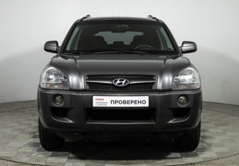 Подержанный автомобиль Hyundai Tucson 2008 года (2 фото)