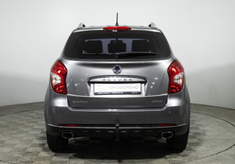 Подержанный автомобиль SsangYong Actyon 2013 года (6 фото)
