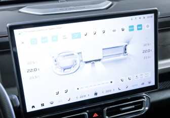Подержанный автомобиль Jetour T2 2025 года (22 фото)