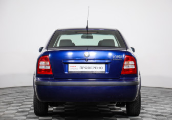 Подержанный автомобиль Skoda Octavia Liftback 2007 года (6 фото)