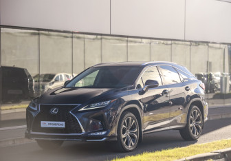 Подержанный автомобиль Lexus RX 2020 года (3 фото)