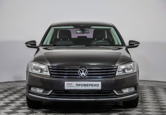 Подержанный автомобиль Volkswagen Passat Sedan 2012 года (2 фото)