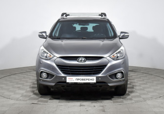 Подержанный автомобиль Hyundai ix35 2015 года (2 фото)