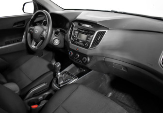 Подержанный автомобиль Hyundai Creta 2018 года (13 фото)