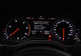 Подержанный автомобиль Audi A7 2013 года (19 фото)