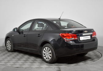 Подержанный автомобиль Chevrolet Cruze Sedan 2012 года (7 фото)