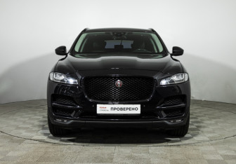Подержанный автомобиль Jaguar F-Pace 2018 года (2 фото)
