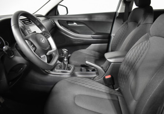 Подержанный автомобиль Hyundai Creta 2021 года (10 фото)