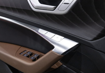Подержанный автомобиль Audi A6 Sedan 2023 года (25 фото)