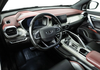 Подержанный автомобиль Geely Coolray 2023 года (11 фото)