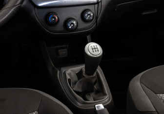 Подержанный автомобиль Chevrolet Cobalt Sedan 2013 года (11 фото)
