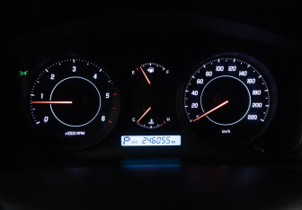 Подержанный автомобиль Chevrolet Captiva 2012 года (12 фото)