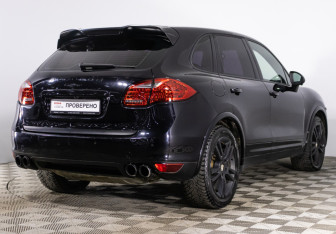 Подержанный автомобиль Porsche Cayenne 2013 года (5 фото)