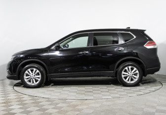 Подержанный автомобиль Nissan X-Trail 2017 года (8 фото)