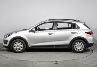 Подержанный автомобиль Kia Rio Hatchback 2018 года (8 фото)