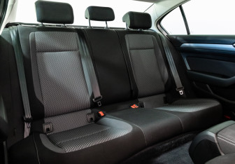 Подержанный автомобиль Volkswagen Passat Sedan 2016 года (20 фото)