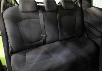 Подержанный автомобиль Chevrolet Spark 2013 года (19 фото)