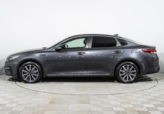 Подержанный автомобиль Kia Optima Sedan 2018 года (8 фото)