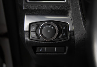 Подержанный автомобиль Ford Explorer 2019 года (20 фото)