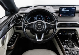 Подержанный автомобиль Mazda CX-9 2022 года (13 фото)