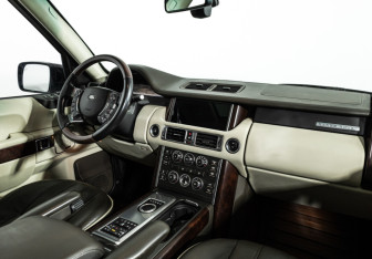 Подержанный автомобиль Land Rover Range Rover 2012 года (9 фото)
