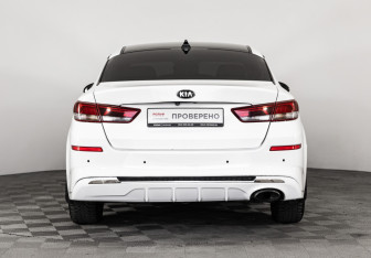 Подержанный автомобиль Kia Optima Sedan 2019 года (6 фото)