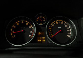 Подержанный автомобиль Opel Astra Hatchback 2007 года (12 фото)