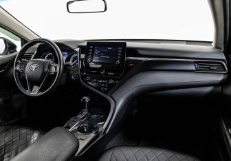 Подержанный автомобиль Toyota Camry Sedan 2021 года (9 фото)