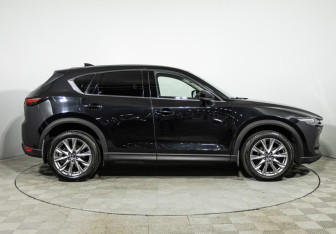 Подержанный автомобиль Mazda CX-5 2019 года (4 фото)