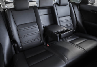 Подержанный автомобиль Lexus NX 2015 года (33 фото)