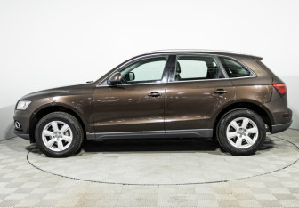 Подержанный автомобиль Audi Q5 2012 года (8 фото)
