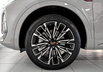 Новый Hongqi HS5 2024 (7 фото)