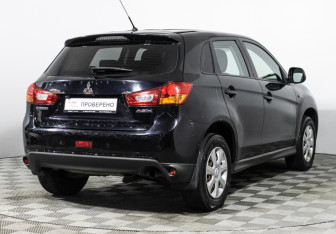 Подержанный автомобиль Mitsubishi ASX 2013 года (5 фото)
