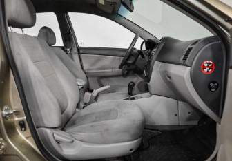 Подержанный автомобиль Kia Cerato Sedan 2008 года (16 фото)