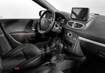 Подержанный автомобиль Renault Clio Hatchback 2010 года (13 фото)