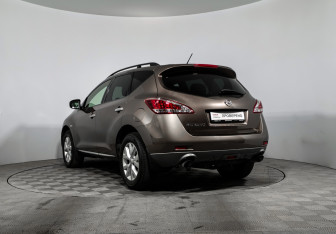 Подержанный автомобиль Nissan Murano Suv 2015 года (7 фото)