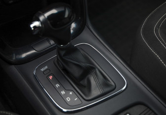 Подержанный автомобиль Kia Ceed Hatchback 2015 года (21 фото)
