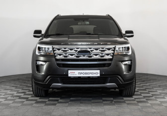 Подержанный автомобиль Ford Explorer 2019 года (4 фото)