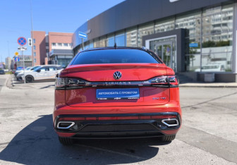 Подержанный автомобиль Volkswagen Tiguan 2020 года (5 фото)